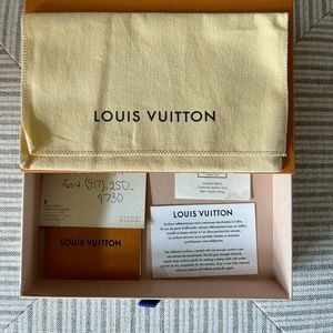 Louis Vuitton I phone XR (10) case with duster and box